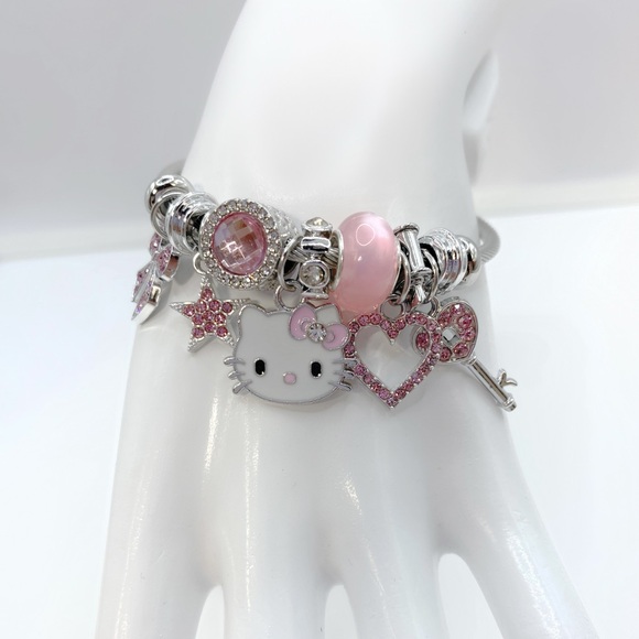 Hello Kitty charm bracelet - Picture 4 of 4